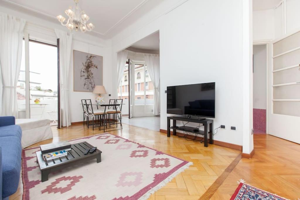 Bright House Center On Subway Lines 1,2 &3 Apartamento *